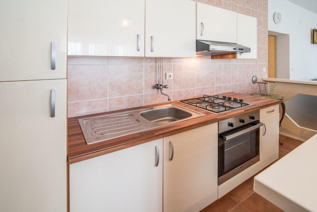 קרק Beljan Apartments מראה חיצוני תמונה