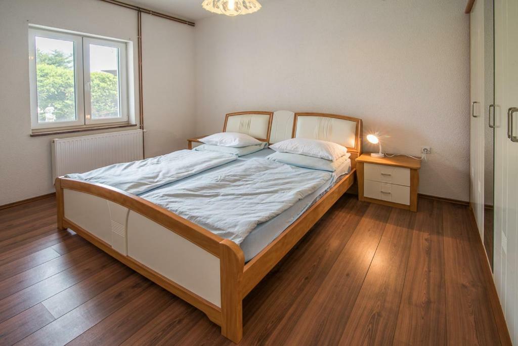 קרק Beljan Apartments מראה חיצוני תמונה