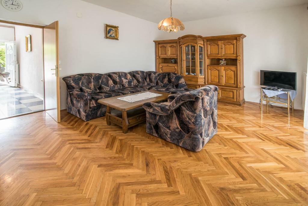 קרק Beljan Apartments מראה חיצוני תמונה